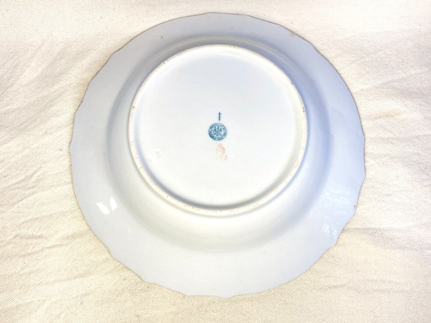 1830s 4 x KPM Berlin Rococo style bowls, flower painting and gilding rim, rare