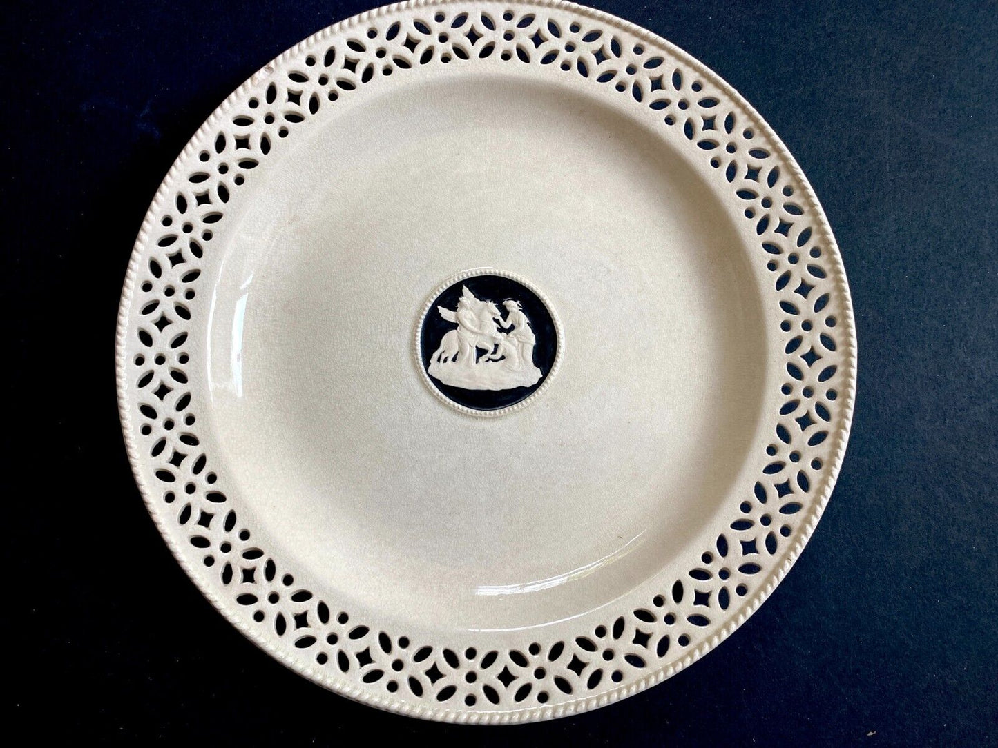 Set 12 Wedgwood Creamware Pottery pierced Plates, Pearlware Neoclassical, 1800s