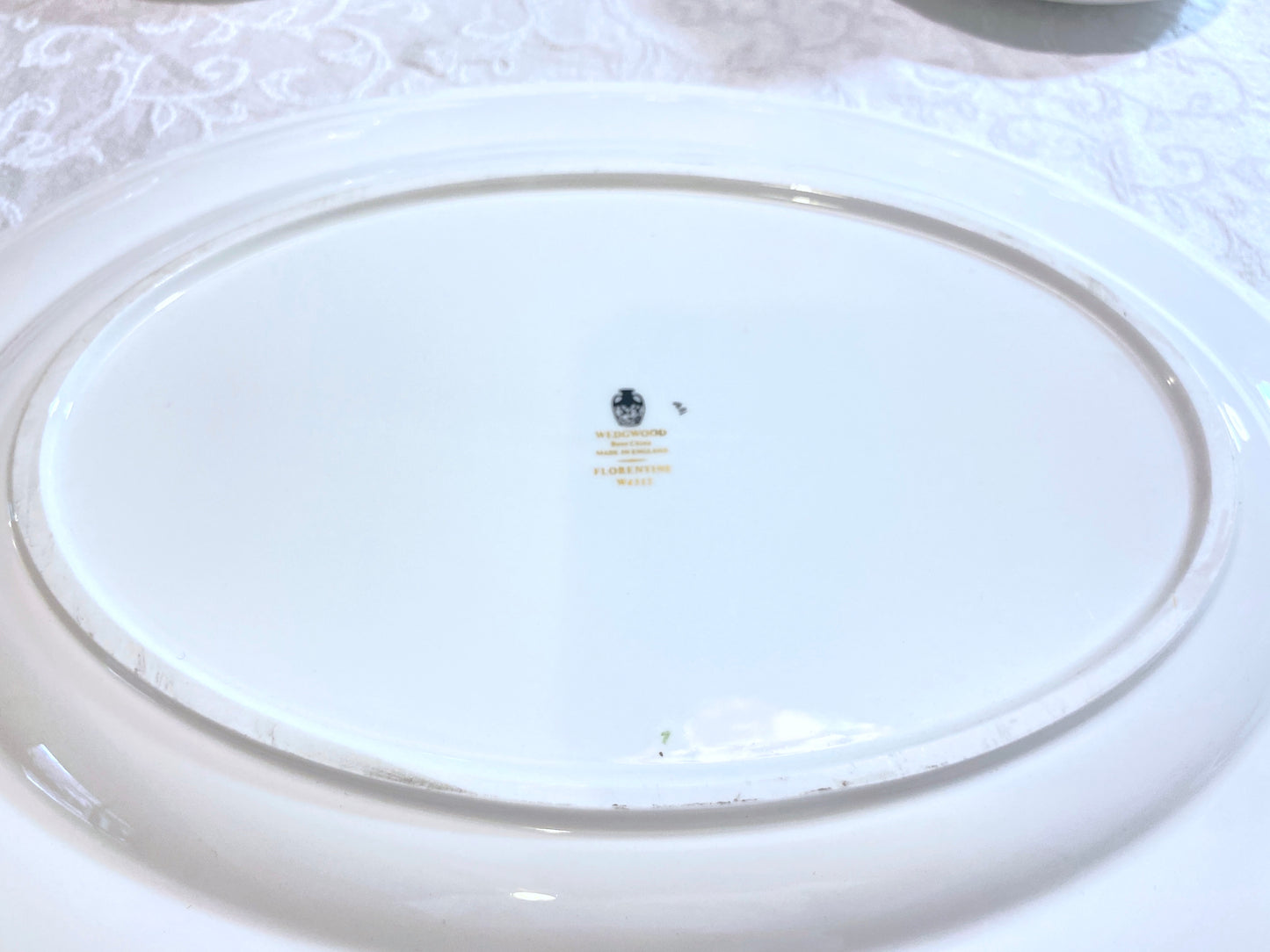 65 pcs Wedgwood Florentine Black bone china dinnerware set for 12, W4312, nice!