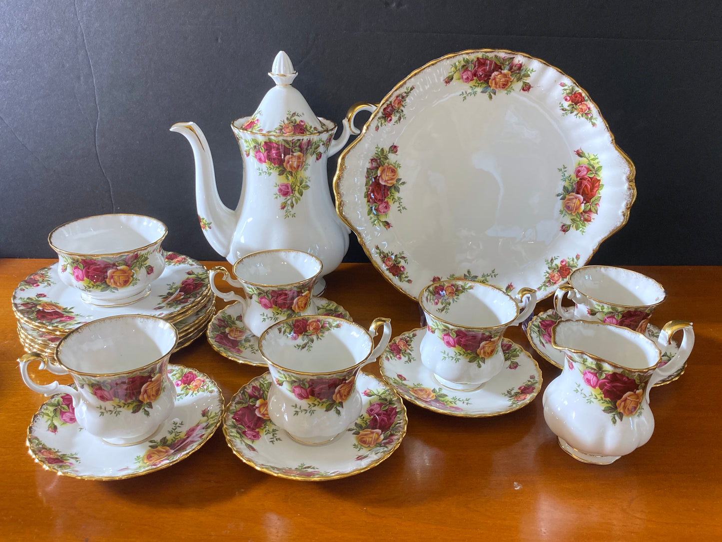 Royal Albert "Old Country Roses" tea service, 25 pcs, Bone china, made in England, Y1962, roses motif and gold trim, MINT!