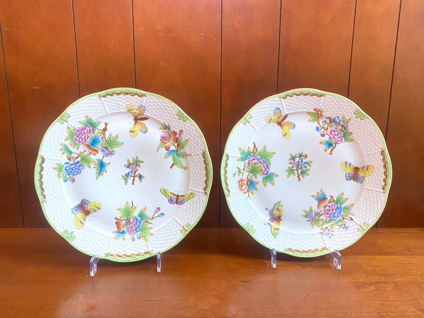 Herend Hungary "Queen Victoria" dinner plates (524 VB0), 10 inches, set of 6, mint, gorgeous