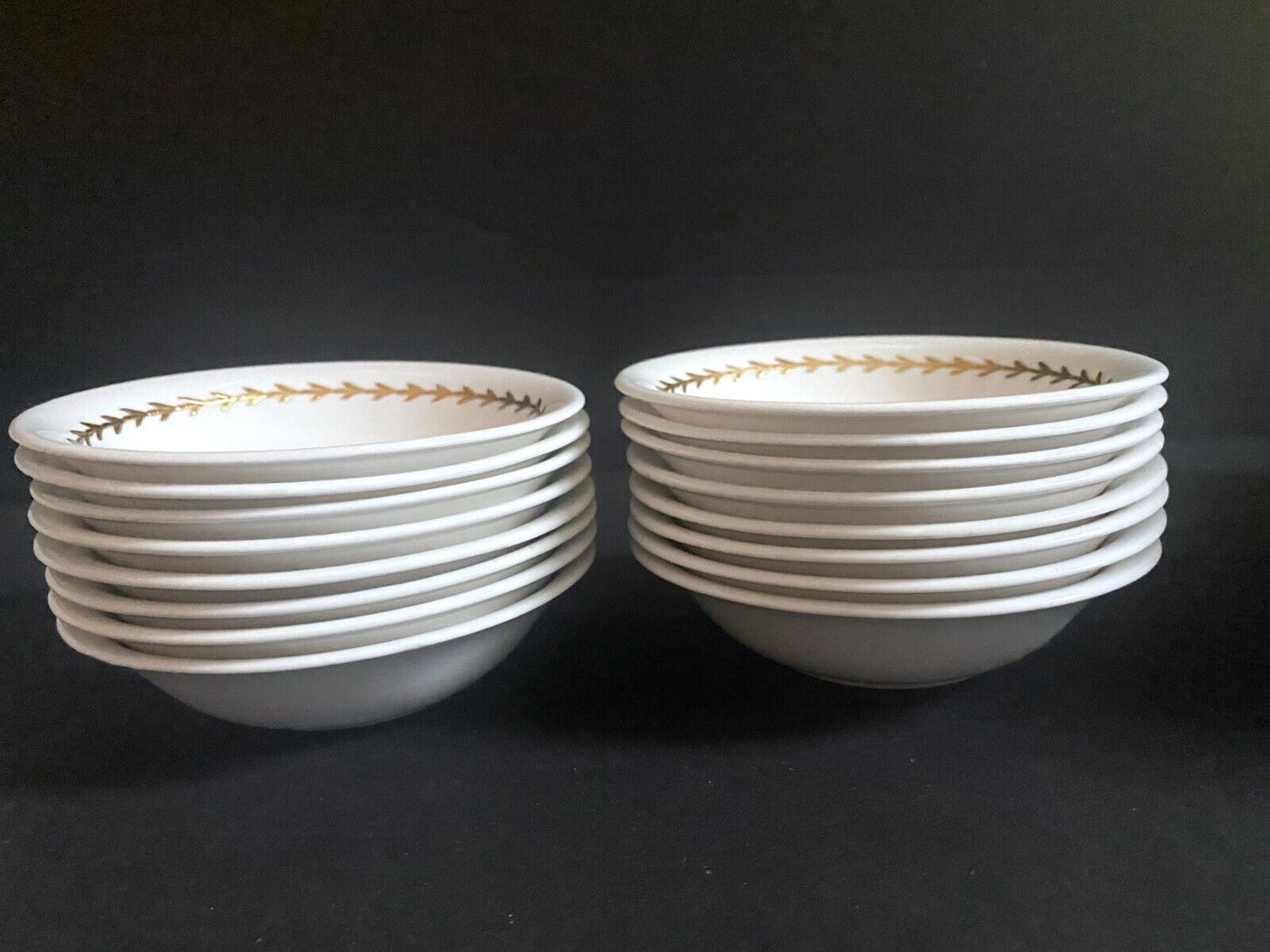 Serve 16 Royal Albert White w/ gold gilt bone china dinner service, 95pcs, MINT
