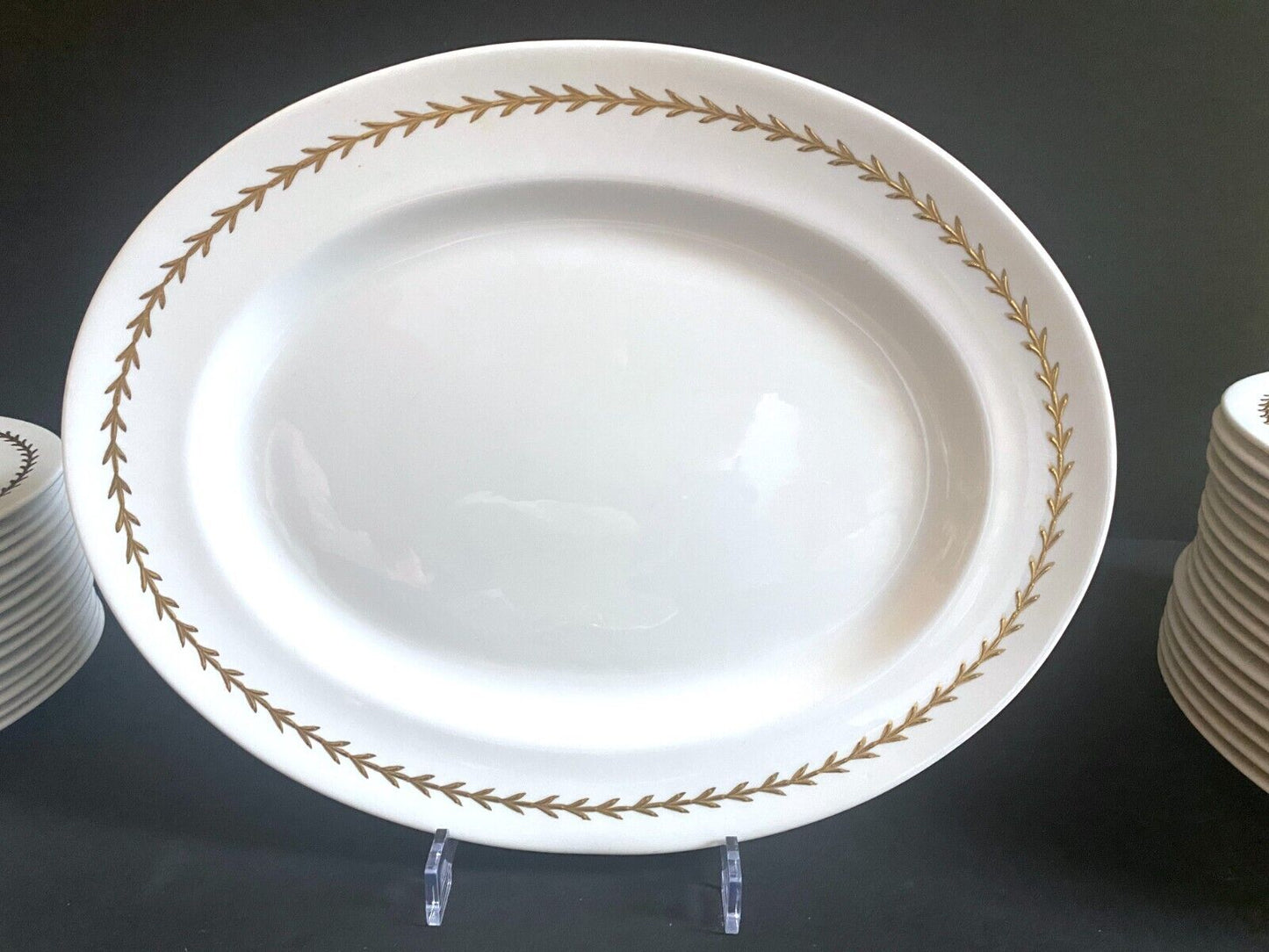 Serve 16 Royal Albert White w/ gold gilt bone china dinner service, 95pcs, MINT