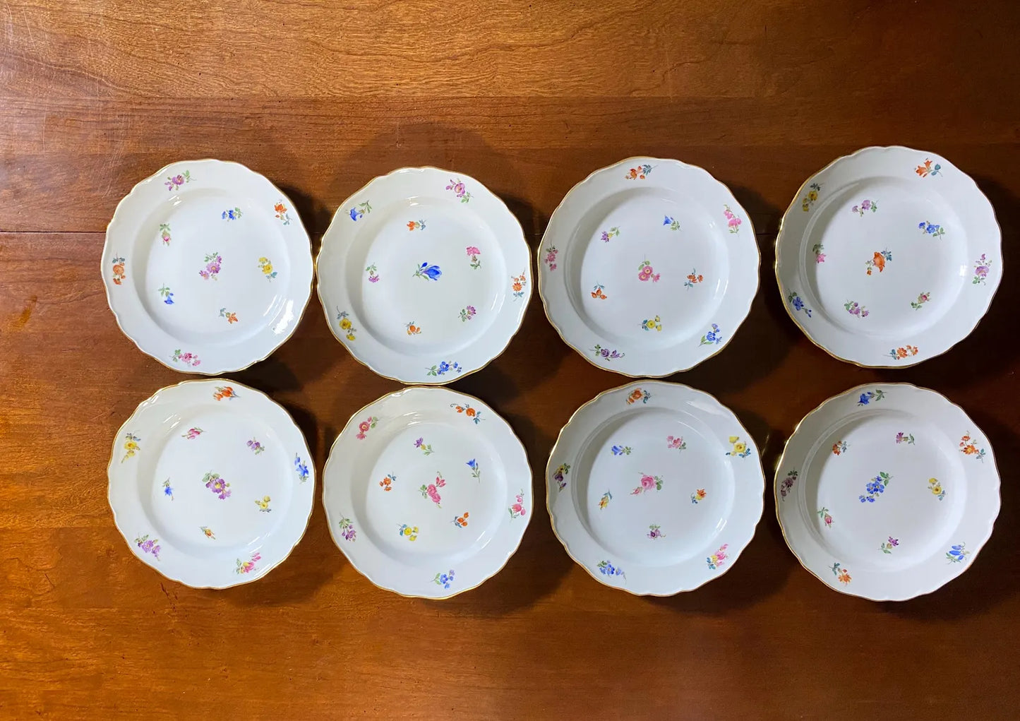 Meissen "Scattered Flowers" Porcelain Tea & Coffee Service: 40-Piece Gold Rim Set